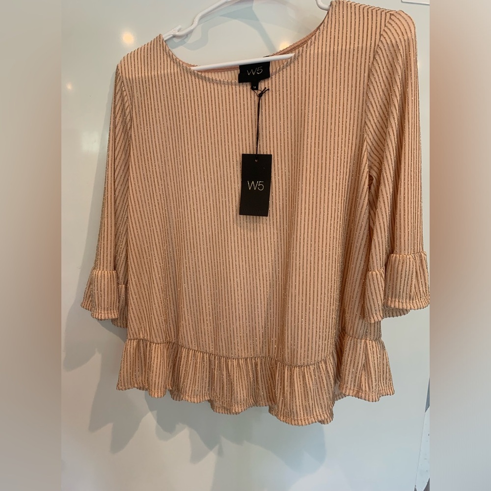 NWT W5 GLITTER RUFFLE BLOUSE